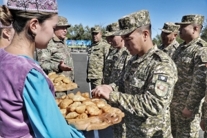 Кыргыз Республикасынын Куралдуу Күчтөрүнүн Улуттук аскердик контингентин Казак Республикасы жылуу тосуп алды